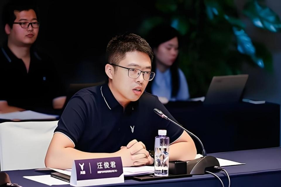 奕境汽车开局求稳，岚图高管挂帅！