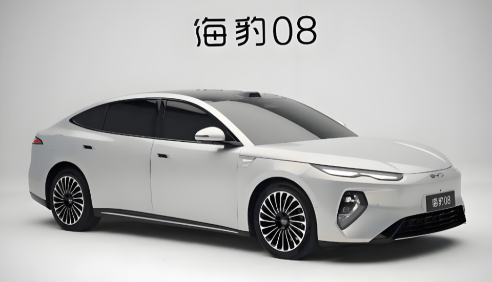 流体、硬派、豪华三派对决，7月新车该怎么选？