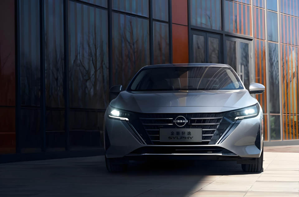 11月轿车榜出炉，新能源霸占前五，合资燃油车只剩俩独苗