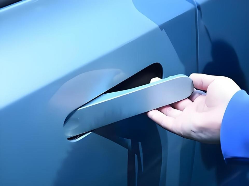 门把手引发的争论：蔚来式安全，是冗余还是噱头？