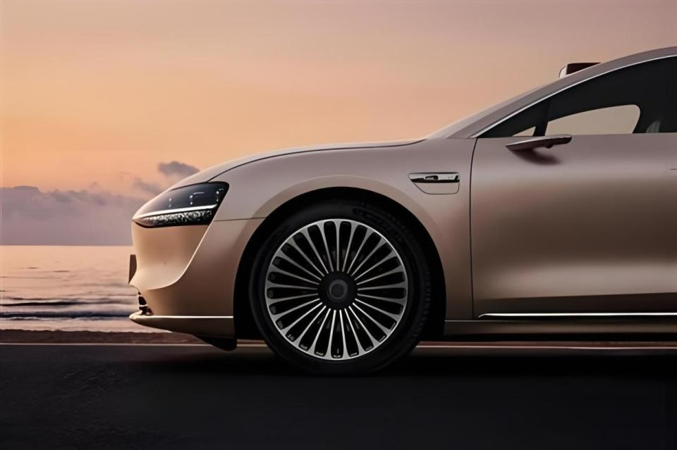 纯电行政轿车，因不确定性而失去“价值”！